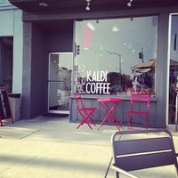 12/9/2012 tarihinde Alex S.ziyaretçi tarafından Kaldi Coffee'de çekilen fotoğraf