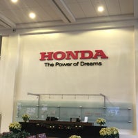 Photo taken at American Honda Motor Co., Inc. by Allen R. on 12/2/2016