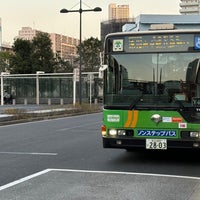 Photo taken at Toyosu Sta. Bus Stop by ゆうぼう on 3/11/2023