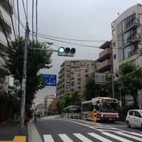 Photo taken at 東京トヨペット 渋谷店 by あくのふどうさん on 7/17/2014