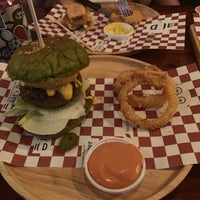Photo taken at Jim&amp;#39;s Burger by Mintchin D. on 9/20/2019