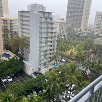 Photo taken at Courtyard by Marriott Waikiki Beach by S on 5/19/2024
