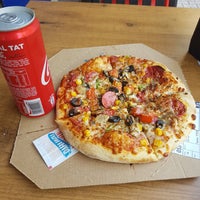 Photo taken at Domino&amp;#39;s Pizza by Batuu .. on 8/1/2018