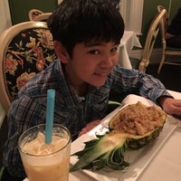 Photo taken at Banana Leaf Modern Thai by Mike Y. on 1/8/2016