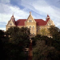 Foto tirada no(a) Texas State University por Texas State University em 6/16/2014