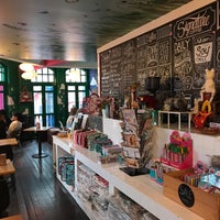 Photo taken at La Marelle Café &amp;amp; Boutique by Fifi K. on 4/20/2017