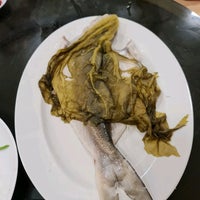 Photo taken at 泉乐园 Quan Le Yan Seafood by Fifi K. on 4/21/2021