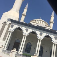 Photo taken at Al Farooq Omar Bin Al Khattab Mosque مسجد الفاروق عمر بن الخطاب by Mohammad F. on 10/13/2017