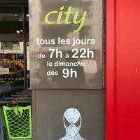 Photo taken at Carrefour City Issy Les Moulineaux Cresson by Léon on 5/31/2018