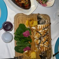 Foto tirada no(a) Mavi Balık Restaurant por Lina🦋 em 2/20/2024