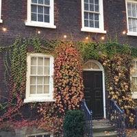 Photo taken at Geffrye Museum by Eunice on 11/6/2017