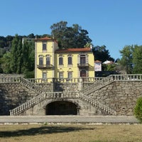 Photo taken at Quinta de Bonjóia by Eduardo M. on 8/9/2015