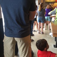 Photo taken at Chipotle Mexican Grill by Elizabeth B. on 8/20/2016