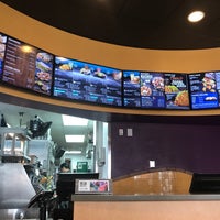 Photo taken at Taco Bell by Elizabeth B. on 5/15/2018