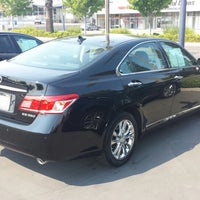 รูปภาพถ่ายที่ Lexus of Sacramento โดย Dave P. เมื่อ 8/18/2013