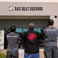 6/18/2014 tarihinde Bad Beat Brewingziyaretçi tarafından Bad Beat Brewing'de çekilen fotoğraf