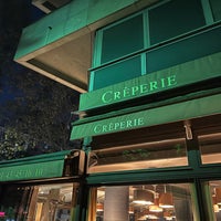 Photo taken at Crêperie Paris Breizh by Jérôme T. on 10/13/2021