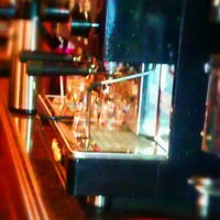รูปภาพถ่ายที่ Crossroads Coffee House โดย Jonah D. เมื่อ 12/15/2012