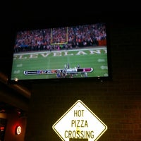 Review Toppers Pizza Place