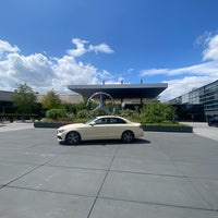Foto tomada en Mercedes-Benz Kundencenter  por Yasemin E. el 7/3/2023