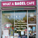 6/19/2014 tarihinde What A Bagel Cafeziyaretçi tarafından What A Bagel Cafe'de çekilen fotoğraf