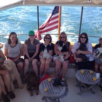 6/27/2014 tarihinde Gansett Cruisesziyaretçi tarafından Gansett Cruises'de çekilen fotoğraf