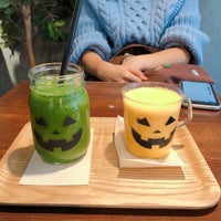 Photo taken at FICO &amp;amp; POMUM JUICE CAFE by Nishimura S. on 10/31/2019