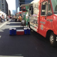 Photo taken at Food Truck Friday @ Atlantic Station by Sonoko M. on 10/19/2012