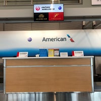 Photo taken at American Airlines Ticket Counter by Tetsuya O. on 10/18/2019