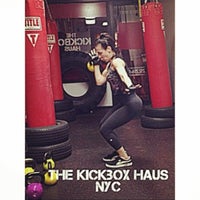 Снимок сделан в The Kickbox Haus NYC пользователем The Kickbox Haus NYC 6/20/2014