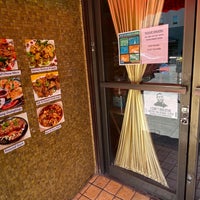 รูปภาพถ่ายที่ Golden Peacock Restaurant โดย Alex C. เมื่อ 6/10/2020