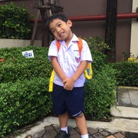 Photo taken at Charoenpong Kindergarten by 💟Captain⚓️Saung💟 on 7/7/2017
