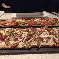 9/11/2014 tarihinde Lauren R.ziyaretçi tarafından Pizza Vinoteca'de çekilen fotoğraf