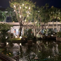 Снимок сделан в New World Makati Hotel пользователем Zeyad 6/16/2023