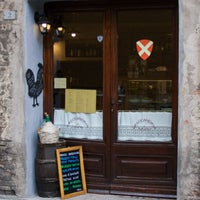 Foto diambil di La Locandina di Porta all&amp;#39;Arco oleh La Locandina di Porta all&amp;#39;Arco pada 6/21/2014