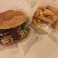 Photo taken at Bellaire Broiler Burger by Clifton M. on 12/12/2015