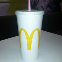 Das Foto wurde bei McDonald&amp;#39;s von Taner K. am 5/15/2016 aufgenommen