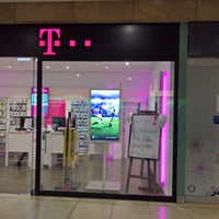 Das Foto wurde bei Telekom Shop von Big K. am 3/8/2018 aufgenommen