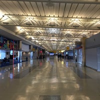 Photo taken at Gate 46 by Kaliec on 1/14/2016