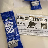 Das Foto wurde bei Burger Station von Serdar E. am 10/7/2023 aufgenommen