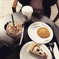 Photo taken at Starbucks by İlayda A. on 4/5/2015