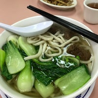 Photo taken at Szechuan Noodle Bowl by Nina on 2/17/2017