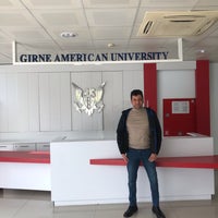 รูปภาพถ่ายที่ Girne American University โดย Cem เมื่อ 2/3/2022