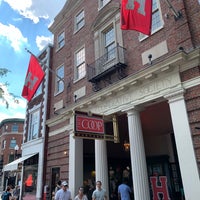 Photo taken at Harvard Coop Society Bookstore by のがしょ on 8/20/2022