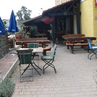 Foto tomada en Pivnica in Pizzeria Pr&amp;#39; Krištofu  por Pivnica in Pizzeria Pr&amp;#39; Krištofu el 6/24/2014
