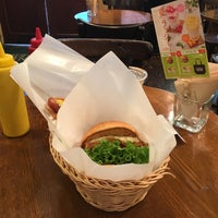 Photo taken at Freshness Burger by 一休 1. on 7/24/2018