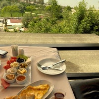 รูปภาพถ่ายที่ Bahçeli Cafe &amp;amp; Restaurant Avcılar โดย Pınar E. เมื่อ 5/11/2016