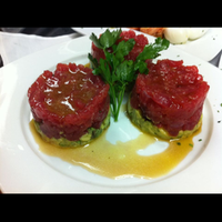 Das Foto wurde bei Amici Restaurant von David S. am 7/3/2014 aufgenommen