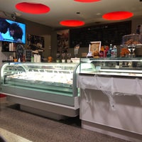 Foto scattata a Gelato-go South Beach da Rico L. il 10/23/2018