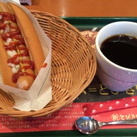 Photo taken at モスバーガー 三田ウッディタウン店 by joyman W. on 9/18/2015